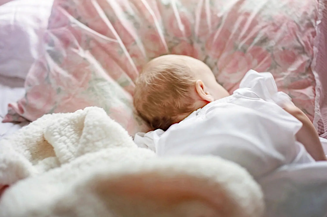 Guide-Complet-sur-le-Sommeil-de-Bébé-Tout-Ce-que-Vous-Devez-Savoir Babybibobu.fr